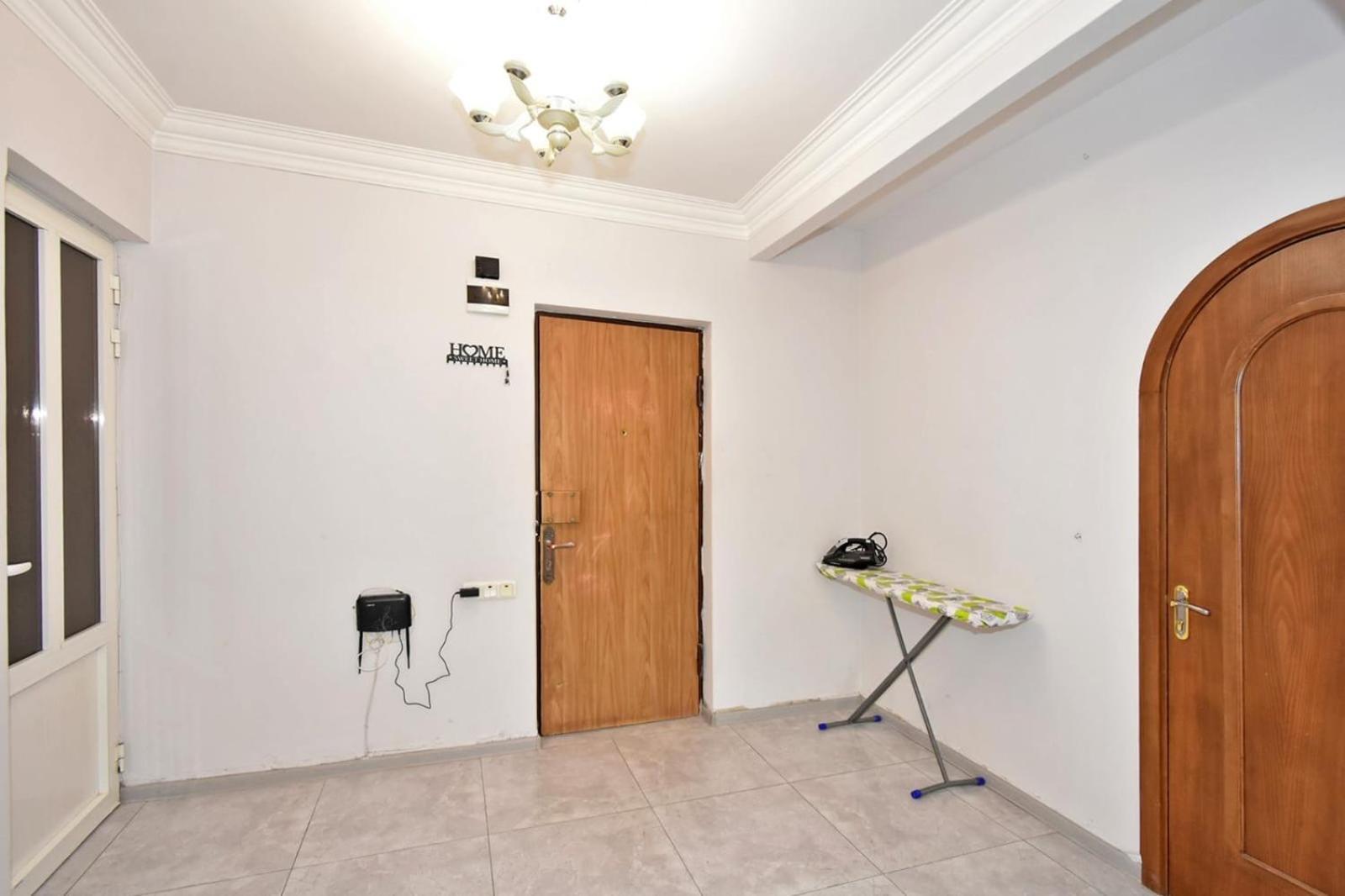 Luxury Spacious Apartment On Saryan Street.Centre Jerevan Buitenkant foto